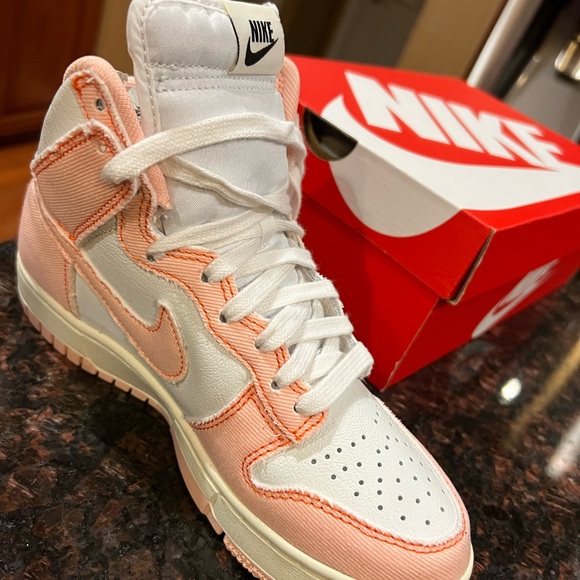 Nike Dunk High  NWT Nike High Dunk 1985 Arctic Orange